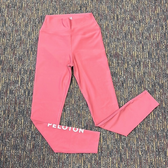Peloton Solid Flex Leggings, Rose Pink, Size Medium - Picture 3 of 6